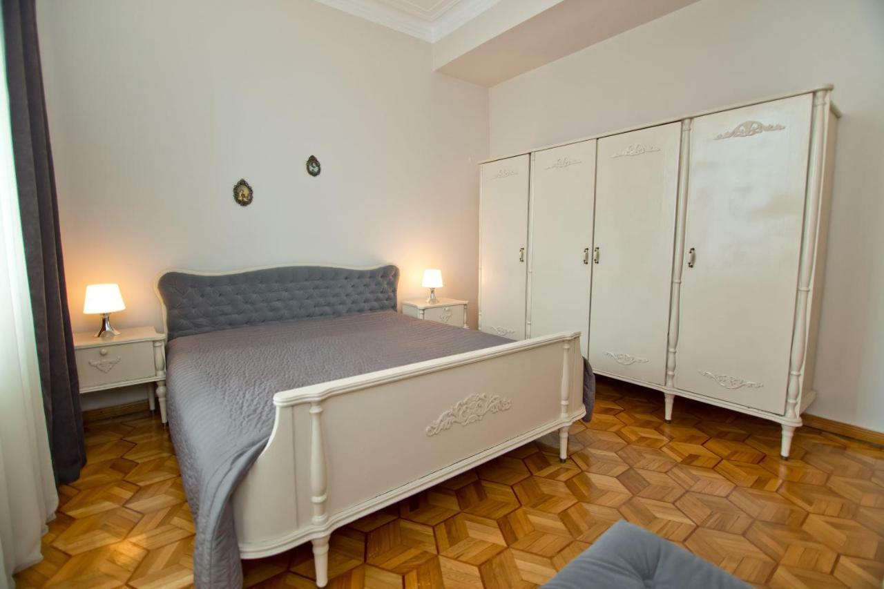 Seaside Luxury Apartment Batumi Esterno foto
