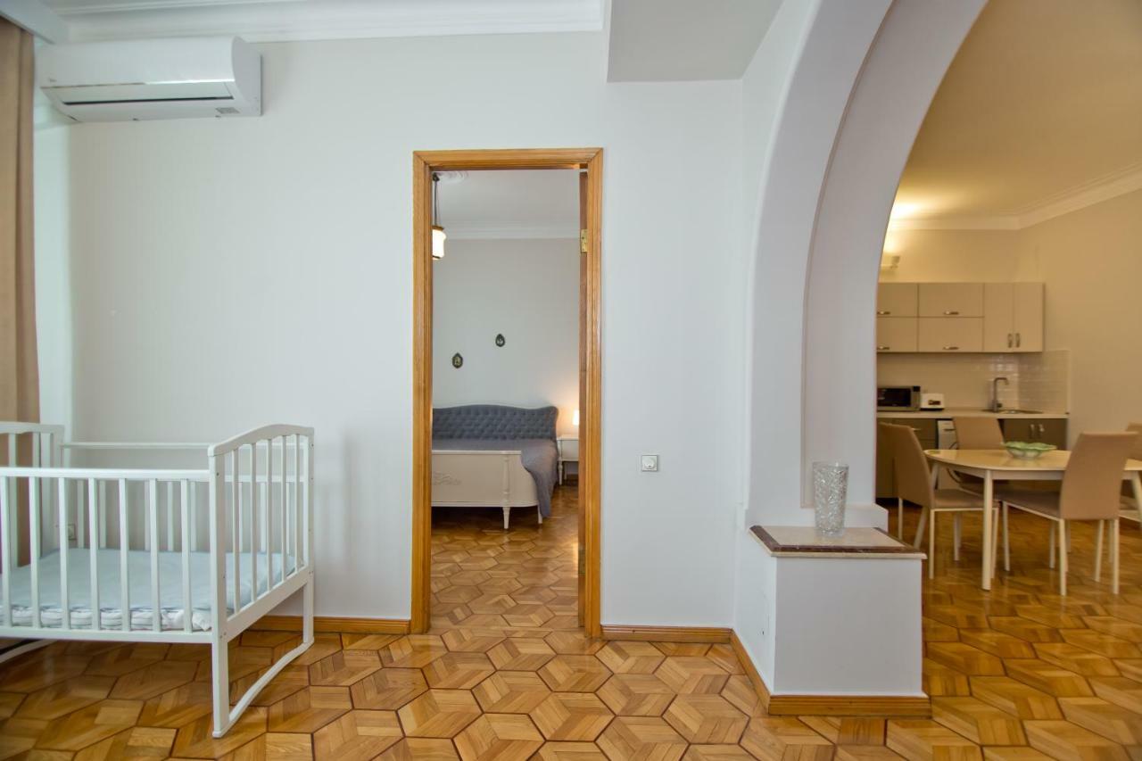 Seaside Luxury Apartment Batumi Esterno foto